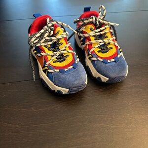 JAVI “Chaos” Children’s Tennis Shoes Size 11C Multi-Color Very Good Condition